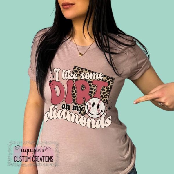 I Like Some Dirt on My Diamonds Retro Softball Mom Baseball Mom Leopard Print T-Shirt for Adults